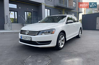 Седан Volkswagen Passat 2013 в Фастове