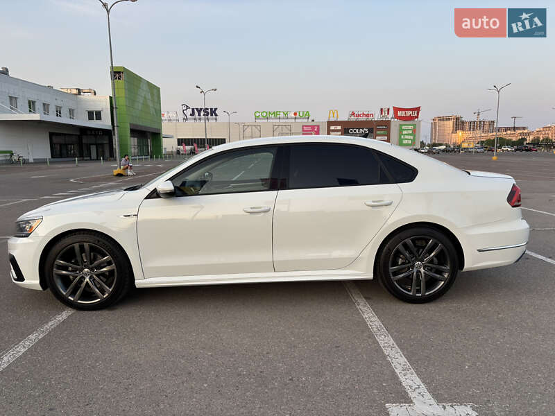 Седан Volkswagen Passat 2017 в Одесі