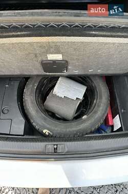 Універсал Volkswagen Passat 2012 в 