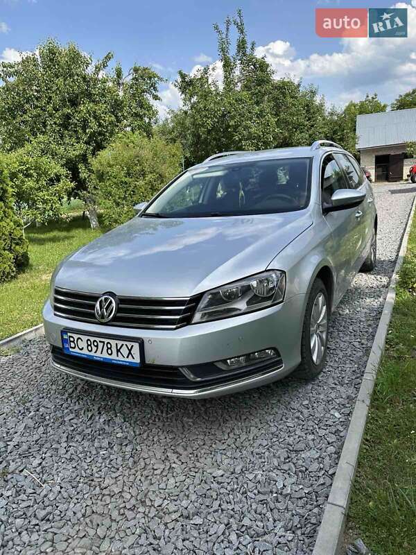 Универсал Volkswagen Passat 2012 в Буске
