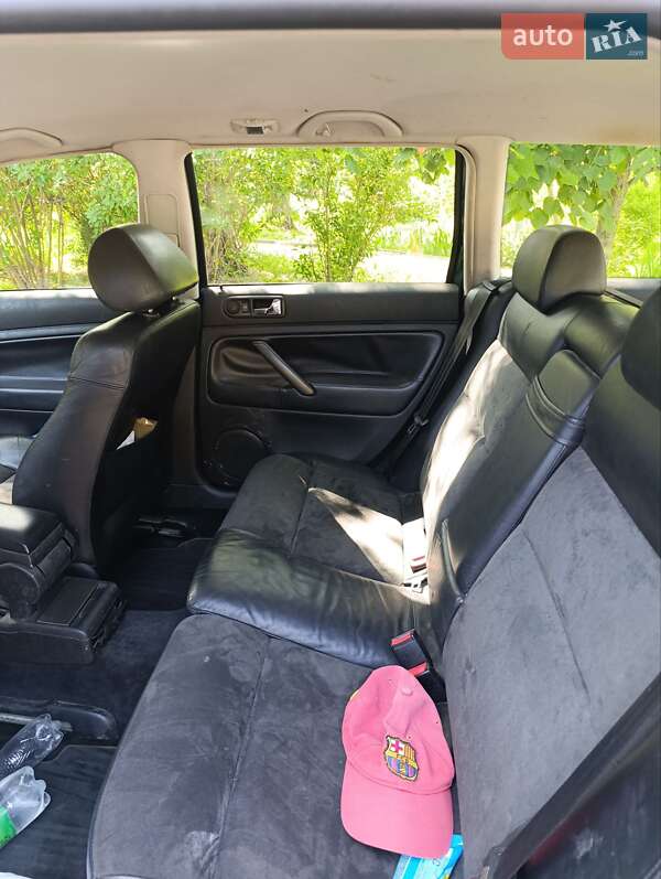 Универсал Volkswagen Passat 2000 в Харькове