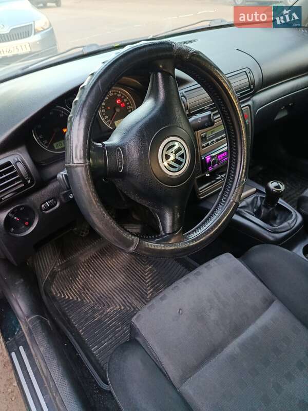 Универсал Volkswagen Passat 2001 в Одессе
