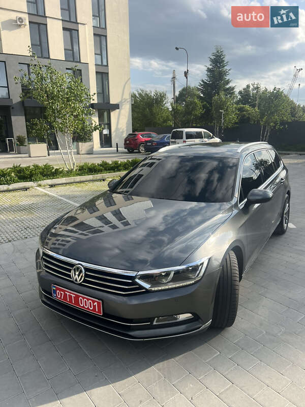 Универсал Volkswagen Passat 2016 в Ужгороде
