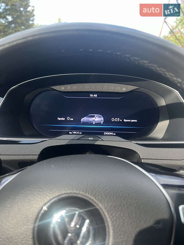 Универсал Volkswagen Passat 2016 в Ужгороде