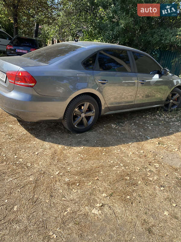 Седан Volkswagen Passat 2012 в Софиевской Борщаговке