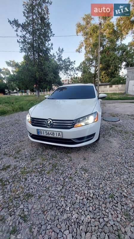 Седан Volkswagen Passat 2011 в Кременчуге