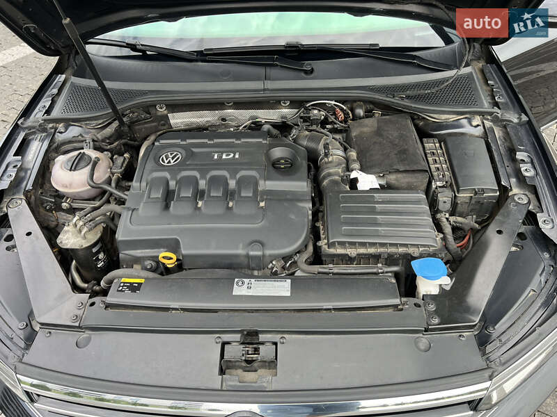 Универсал Volkswagen Passat 2016 в Хусте