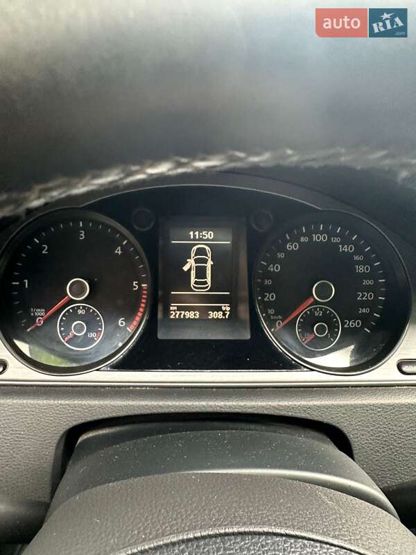 Седан Volkswagen Passat 2010 в Хмельницком