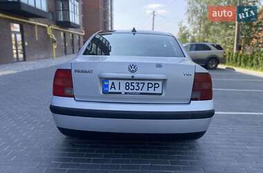 Седан Volkswagen Passat 1999 в 