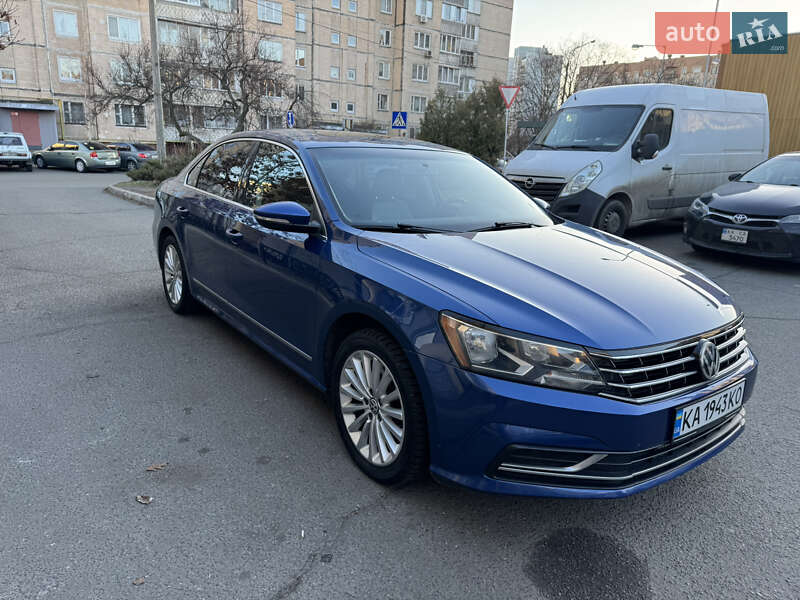 Седан Volkswagen Passat 2016 в Киеве