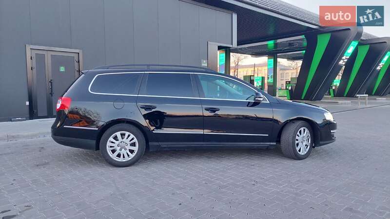Универсал Volkswagen Passat 2010 в Одессе