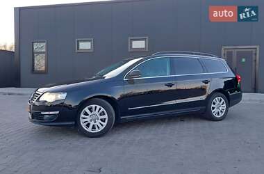 Универсал Volkswagen Passat 2010 в 