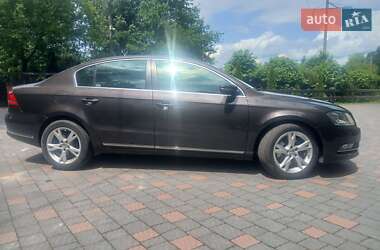 Седан Volkswagen Passat 2011 в Львові