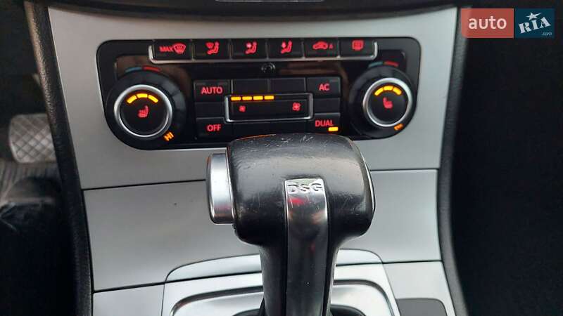 Универсал Volkswagen Passat 2010 в Одессе