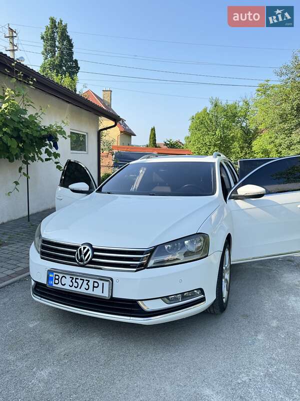 Универсал Volkswagen Passat 2012 в Львове