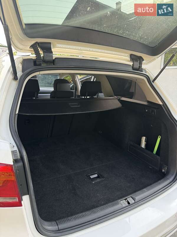 Универсал Volkswagen Passat 2012 в Львове