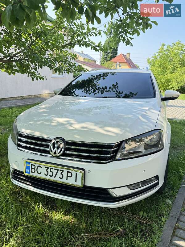 Универсал Volkswagen Passat 2012 в Львове
