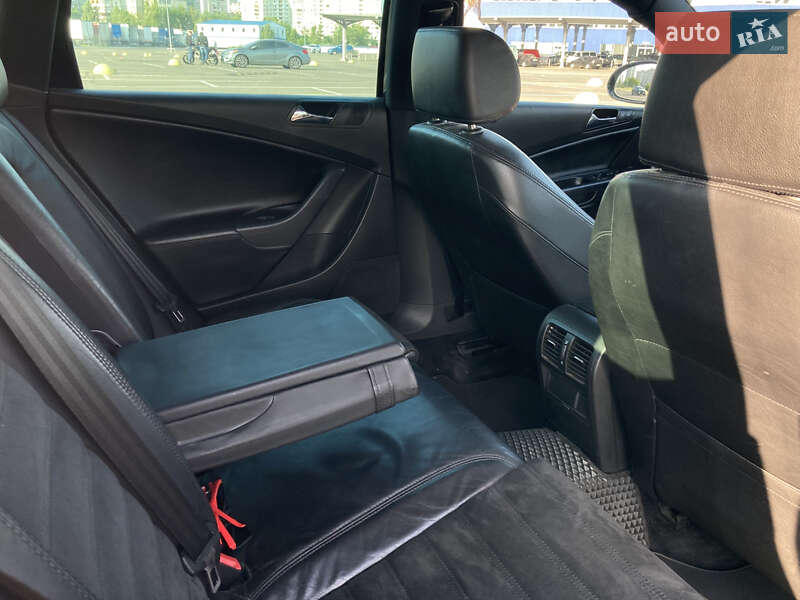 Универсал Volkswagen Passat 2006 в Киеве