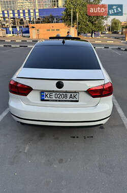 Седан Volkswagen Passat 2013 в 