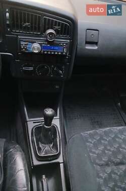 Универсал Volkswagen Passat 1993 в 