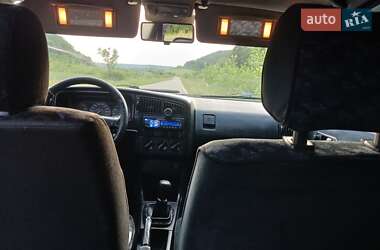 Универсал Volkswagen Passat 1993 в 