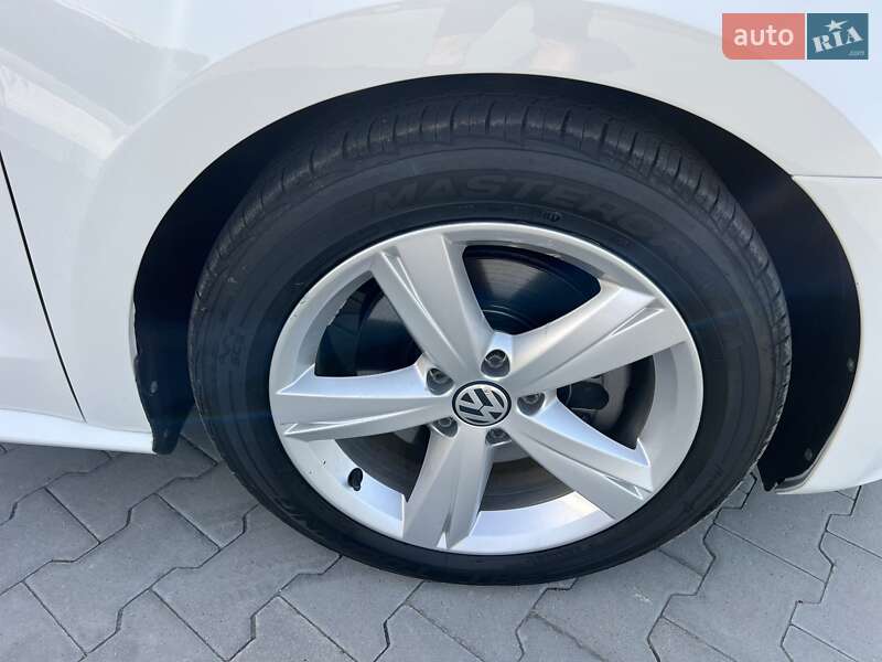 Седан Volkswagen Passat 2013 в Вінниці