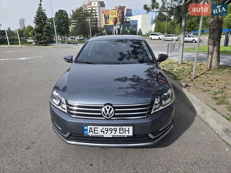 Volkswagen Passat 2011