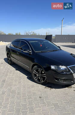 Седан Volkswagen Passat 2006 в Ярмолинцах