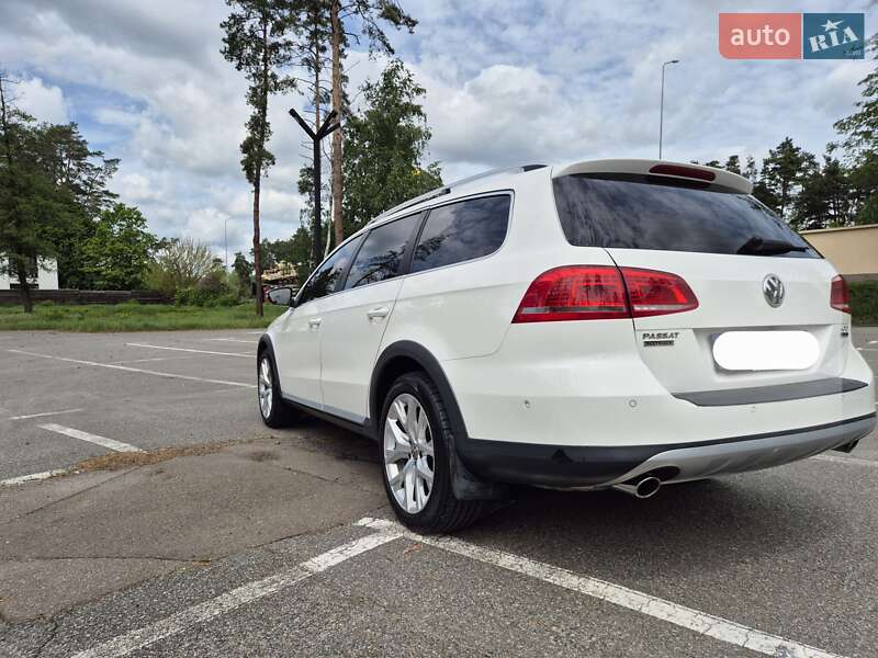 Універсал Volkswagen Passat 2014 в Києві