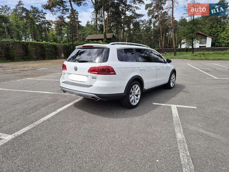 Універсал Volkswagen Passat 2014 в Києві