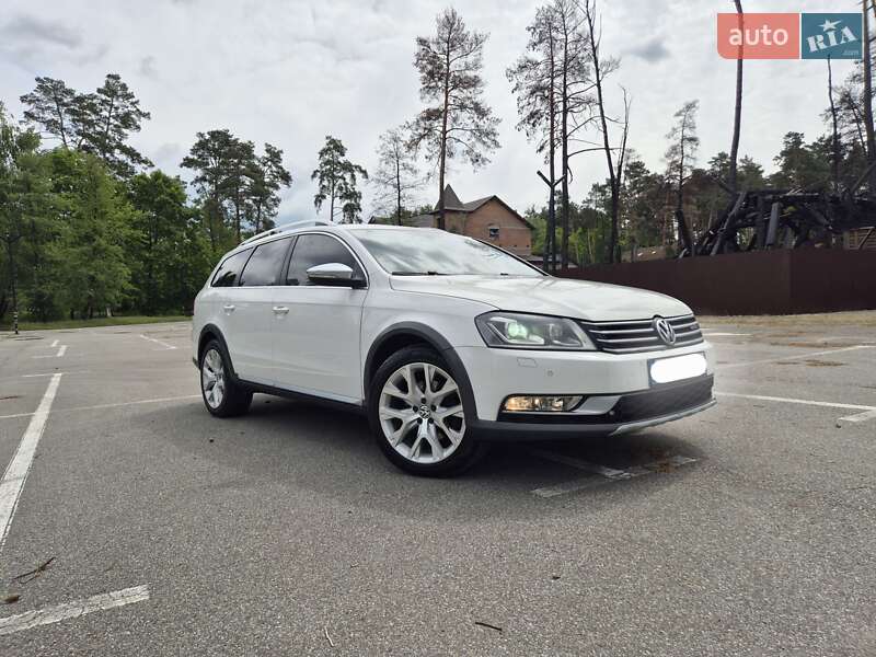 Універсал Volkswagen Passat 2014 в Києві