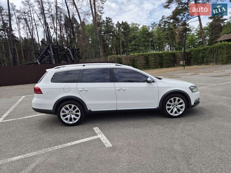 Універсал Volkswagen Passat 2014 в Києві