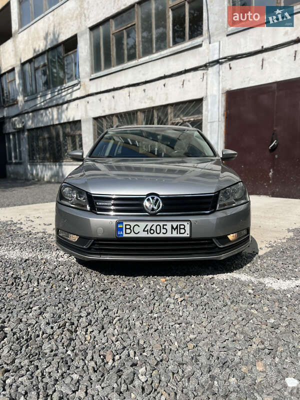 Универсал Volkswagen Passat 2014 в Львове
