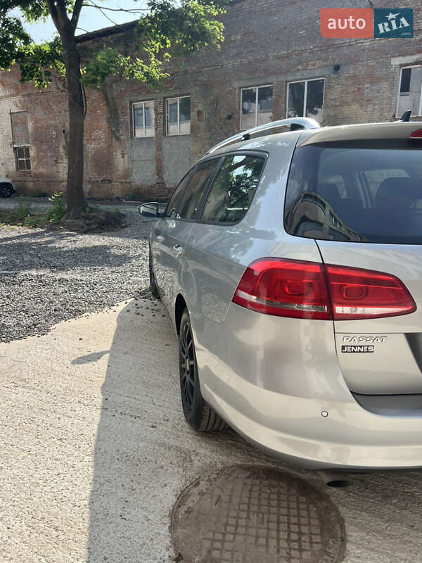 Универсал Volkswagen Passat 2014 в Львове