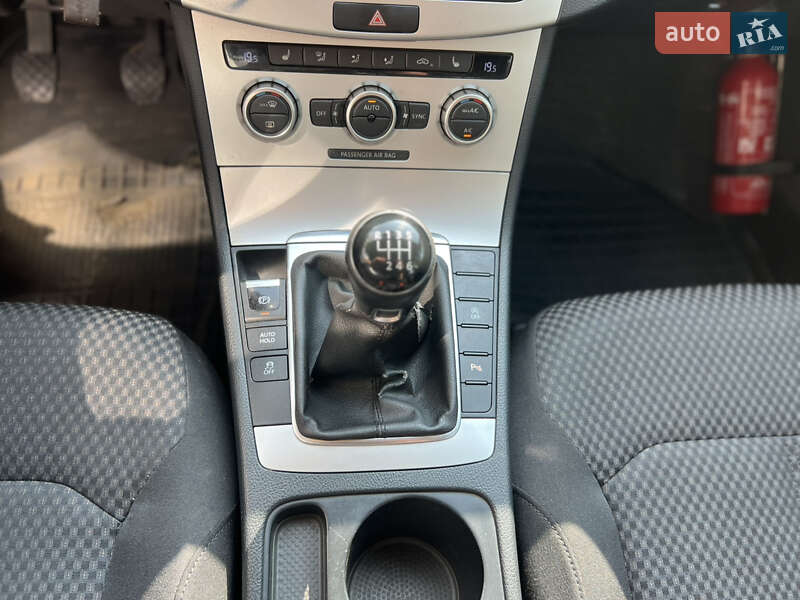 Универсал Volkswagen Passat 2014 в Львове