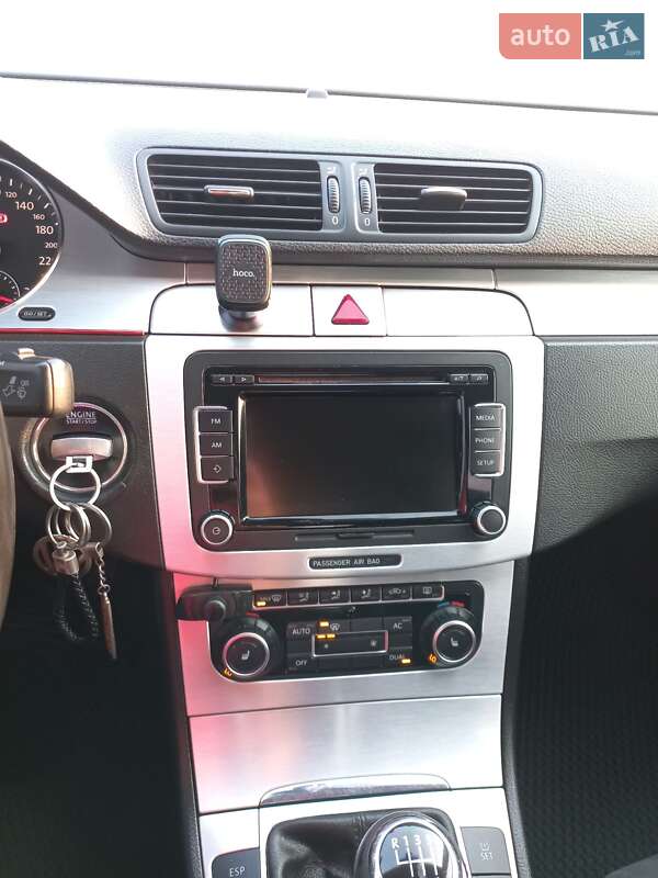 Седан Volkswagen Passat 2010 в Бучаче