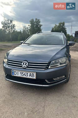 Універсал Volkswagen Passat 2011 в Тростянці