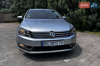 Универсал Volkswagen Passat 2011 в 
