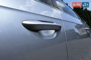 Универсал Volkswagen Passat 2011 в 