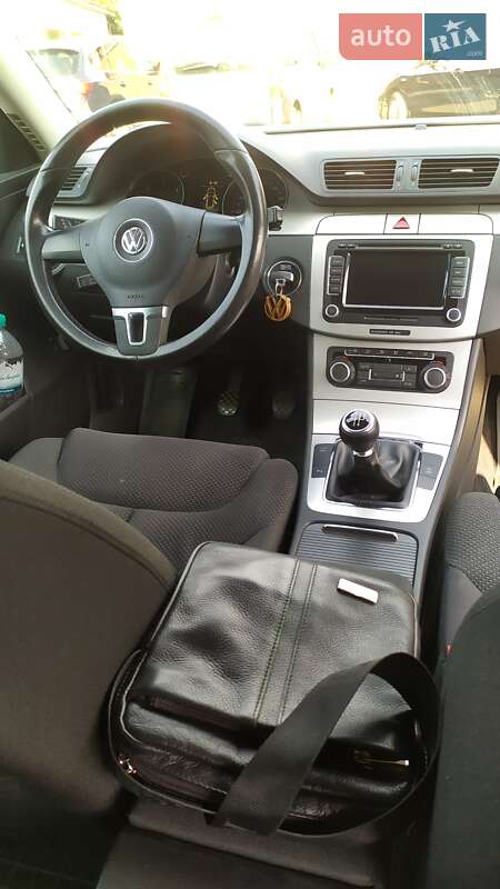 Универсал Volkswagen Passat 2010 в Умани