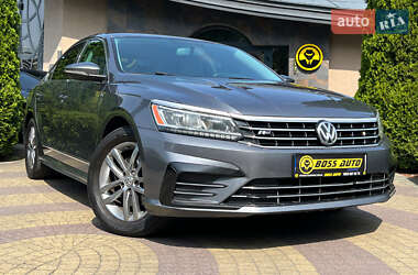 Седан Volkswagen Passat 2016 в Львове