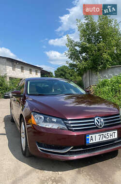 Седан Volkswagen Passat 2013 в Киеве