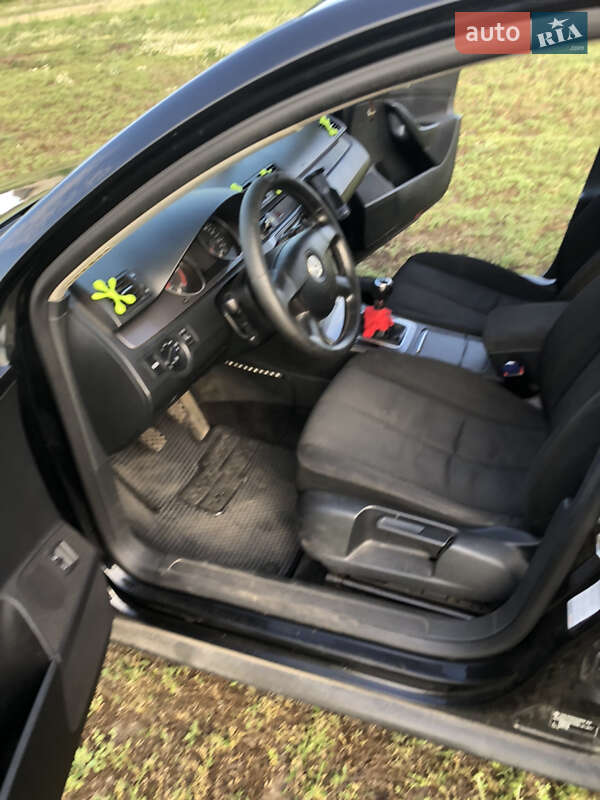 Универсал Volkswagen Passat 2010 в Дубровице