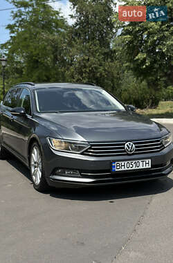 Универсал Volkswagen Passat 2015 в Измаиле