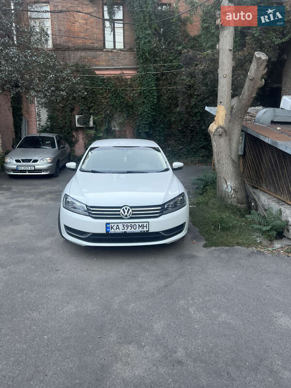 Седан Volkswagen Passat 2013 в Днепре фото 20 Седан Volkswagen Passat 2013 в Днепре