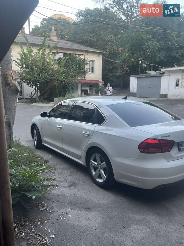 Седан Volkswagen Passat 2013 в Днепре фото 18 Седан Volkswagen Passat 2013 в Днепре