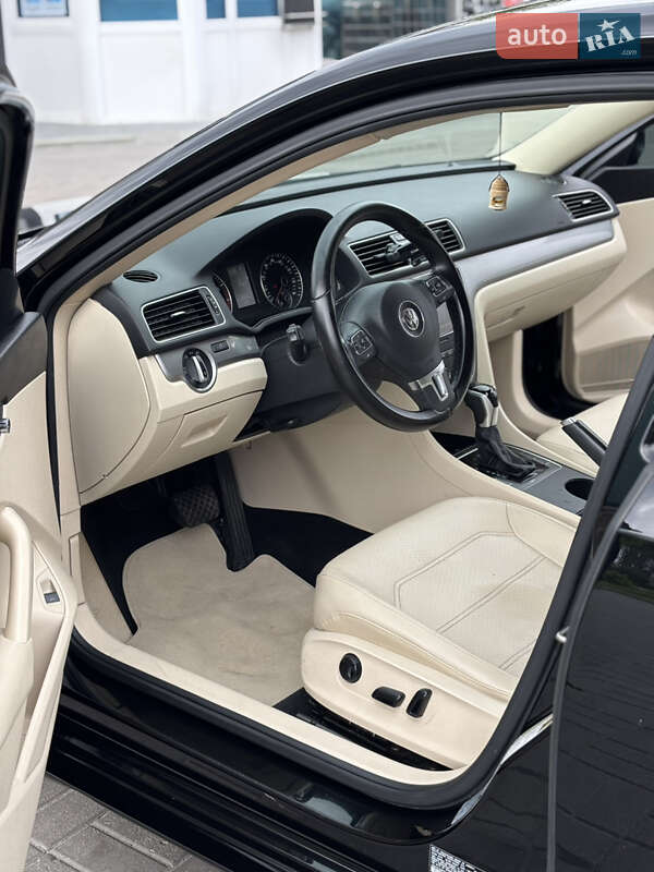 Седан Volkswagen Passat 2015 в Києві