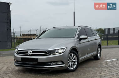 Універсал Volkswagen Passat 2014 в Івано-Франківську
