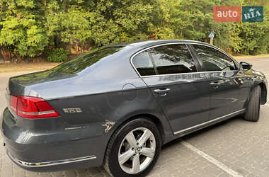 Седан Volkswagen Passat 2011 в 