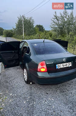 Седан Volkswagen Passat 2001 в 